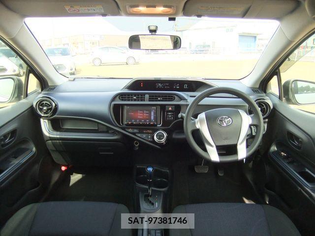 Toyota AQUA 2017-03 314283-1