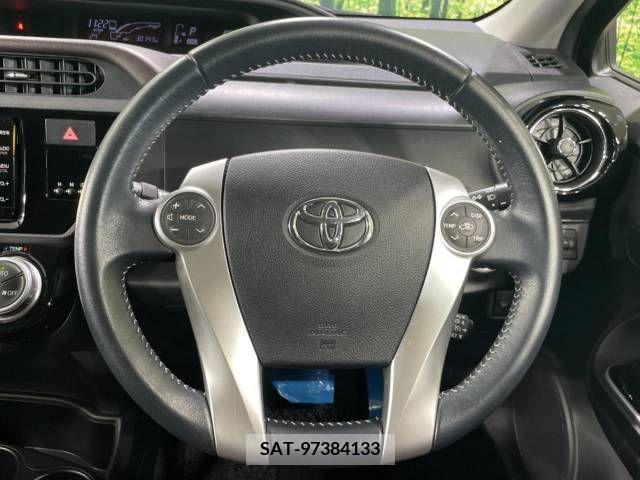 Toyota AQUA 2015-10 347757-11