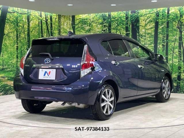 Toyota AQUA 2015-10 347757-17