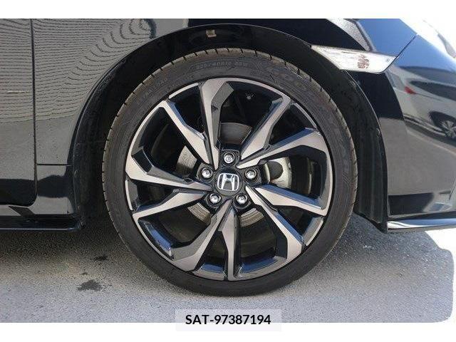 Honda CIVIC 2018-12 212614-11