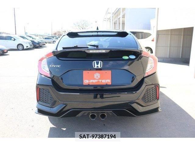 Honda CIVIC 2018-12 212614-7