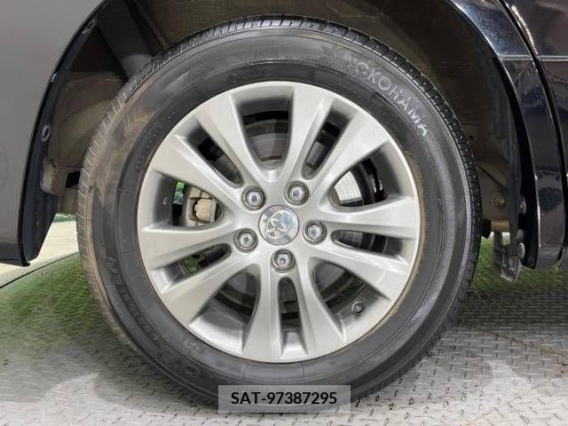 Toyota VOXY 2013-11 219702-13