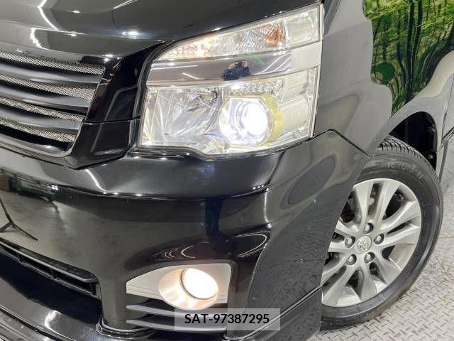 Toyota VOXY 2013-11 219702-12