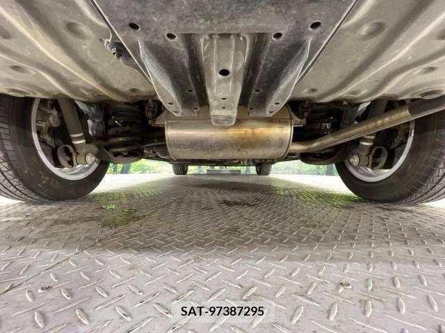 Toyota VOXY 2013-11 219702-18