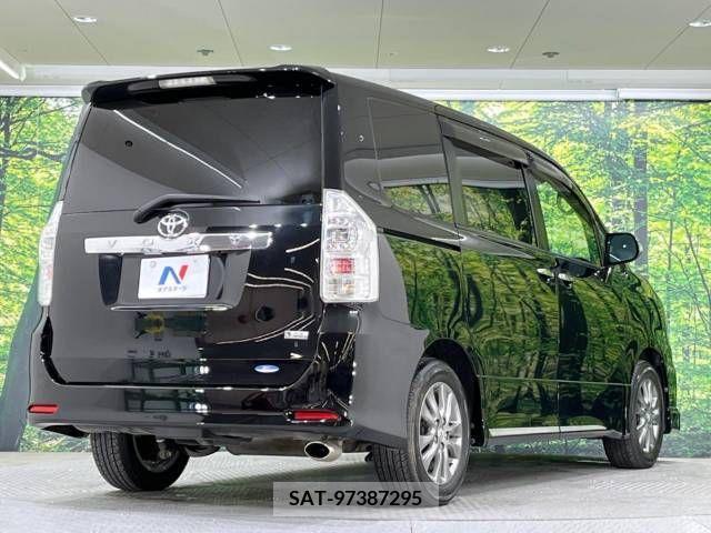 Toyota VOXY 2013-11 219702-17
