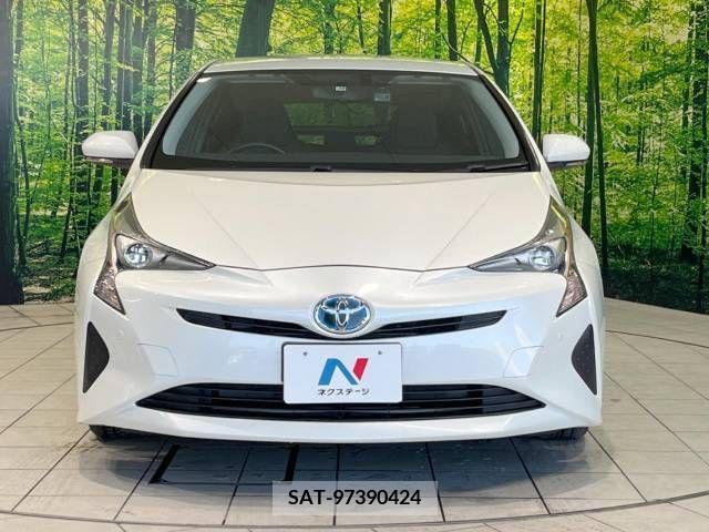 Toyota PRIUS 2016-04 211625-14