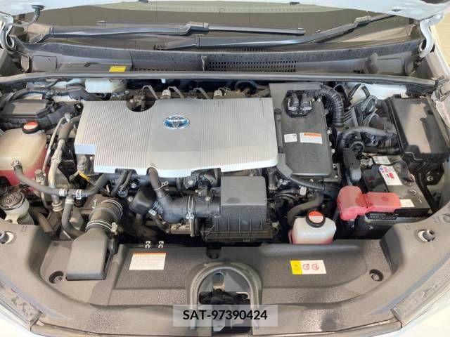 Toyota PRIUS 2016-04 211625-18