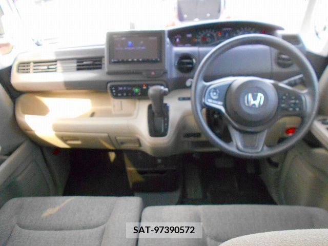 Honda N BOX 2019-05 342333-1