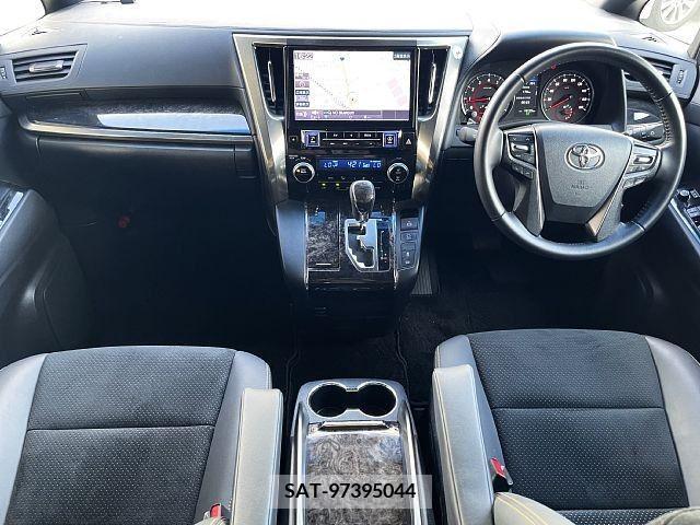 Toyota ALPHARD 2022-01 355535-1