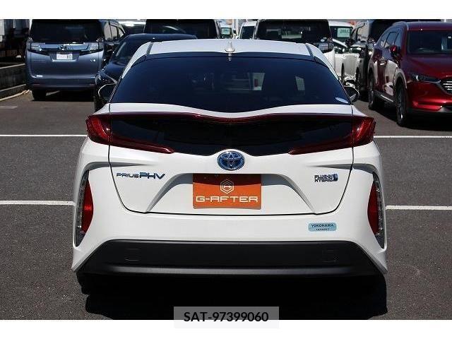 Toyota PRIUS PHV 2017-10 373429-7