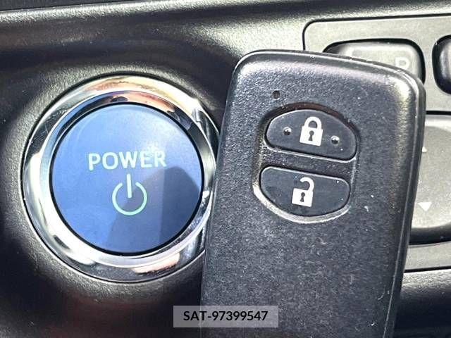 Toyota AQUA 2016-02 260529-7