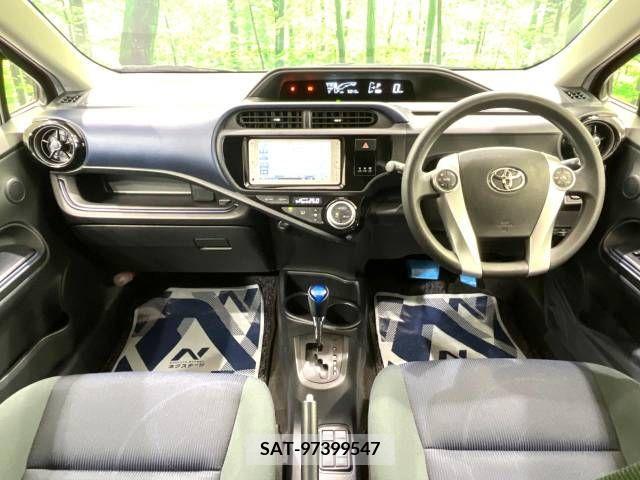 Toyota AQUA 2016-02 260529-1