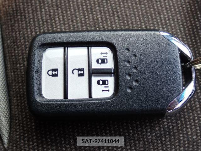Honda STEP WGN 2018-06 368760-17