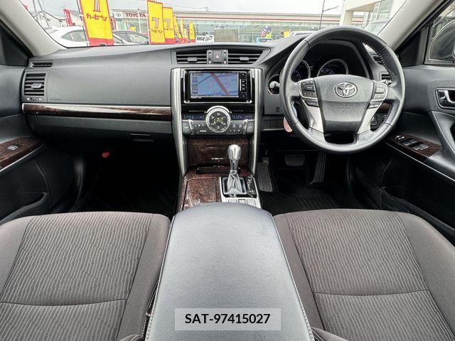Toyota MARK X 2017-06 276301-1