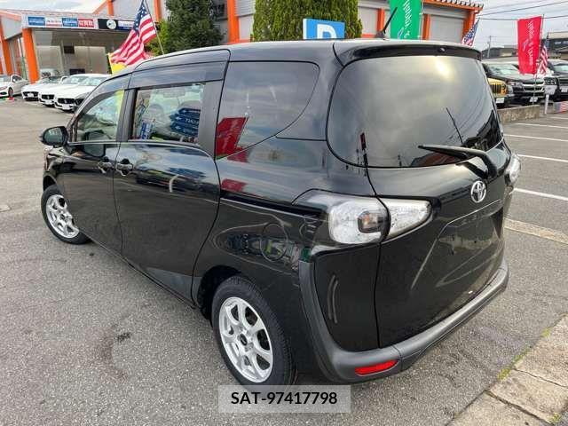 Toyota SIENTA 2017-06 298372-2