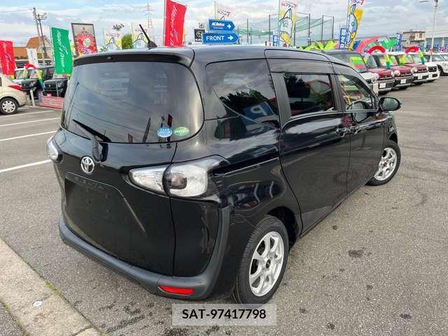 Toyota SIENTA 2017-06 298372-8