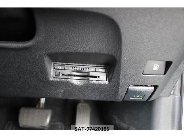 Toyota PRIUS 2016-04 381564-6