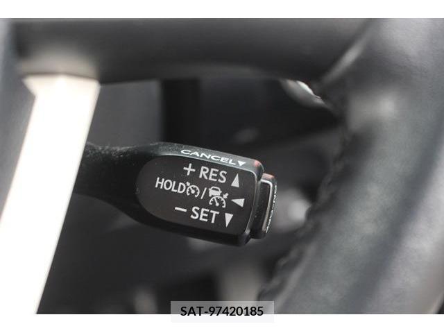 Toyota PRIUS 2016-04 381564-5