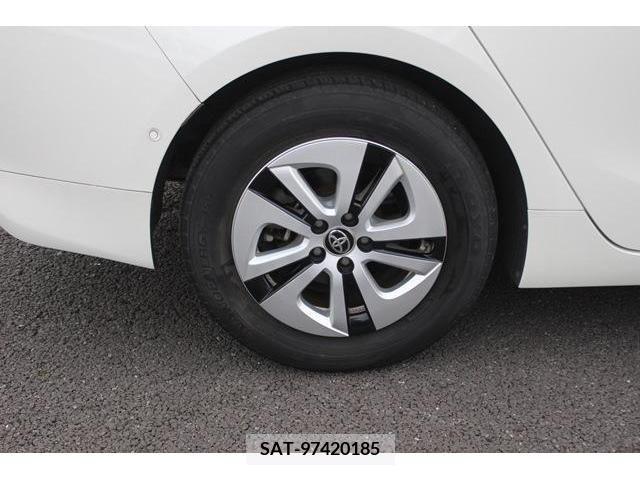 Toyota PRIUS 2016-04 381564-11