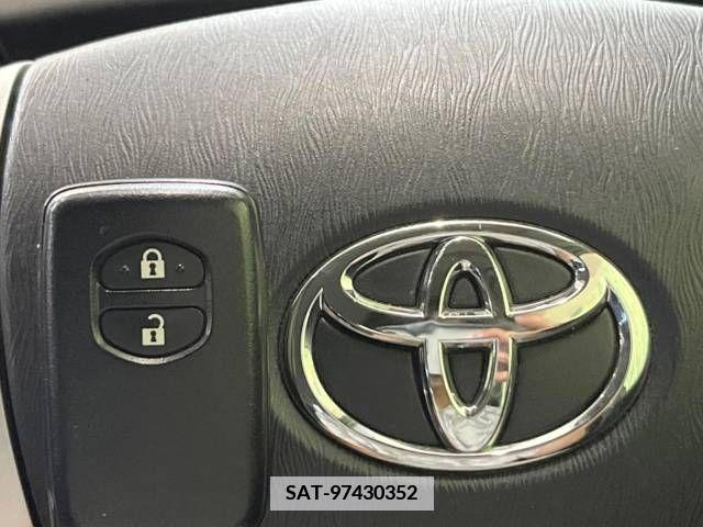 Toyota PRIUS 2013-10 346864-7