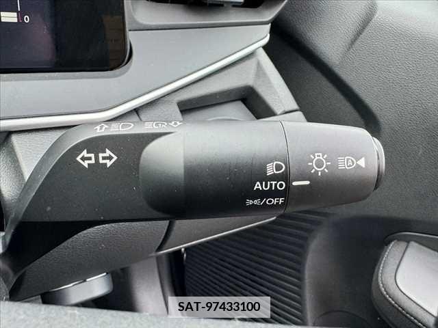 Nissan NOTE 2022-03 376479-26