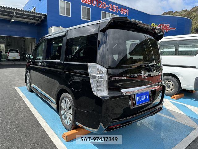 Honda e 2013-06 216849-6
