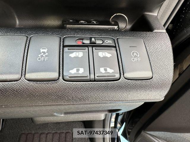 Honda e 2013-06 216849-23