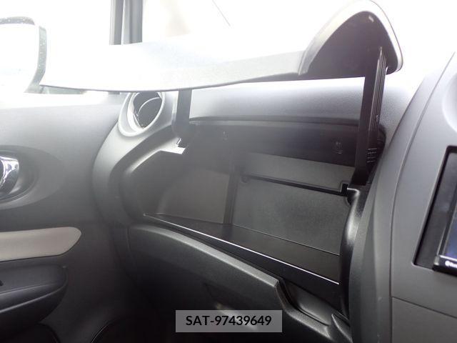 Nissan NOTE 2019-02 221123-15