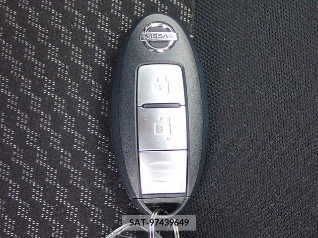 Nissan NOTE 2019-02 221123-18
