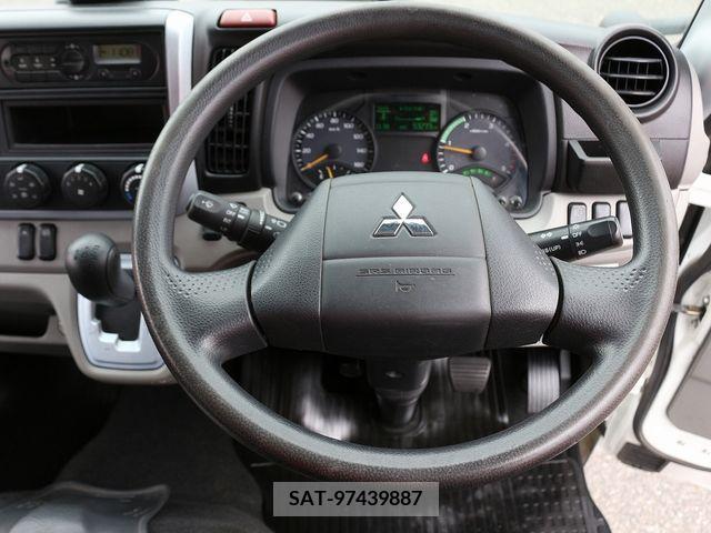 Mitsubishi CANTER 2019-01 294455-19