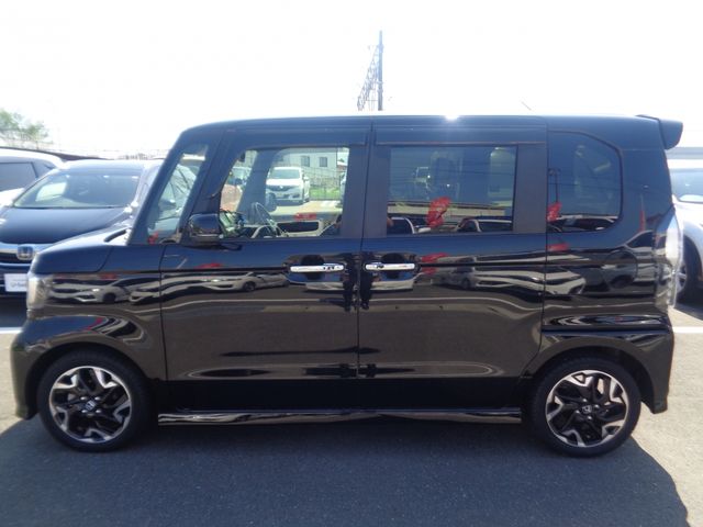 Honda N BOX CUSTOM 2018-10 20167-1
