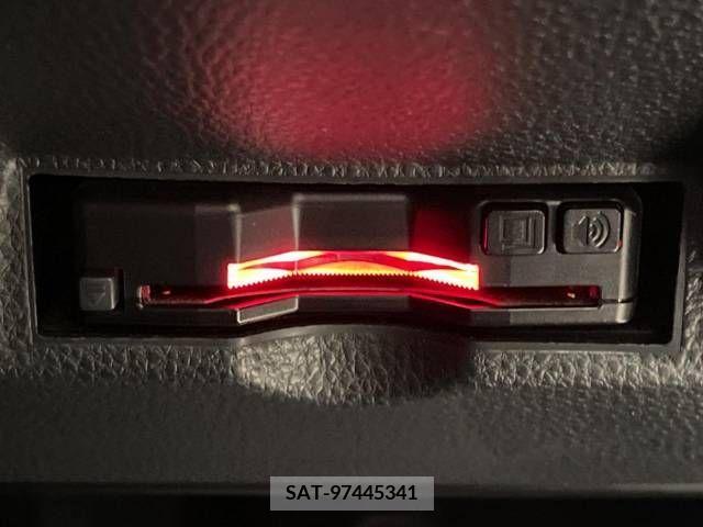 Toyota YARIS 2022-07 291137-6