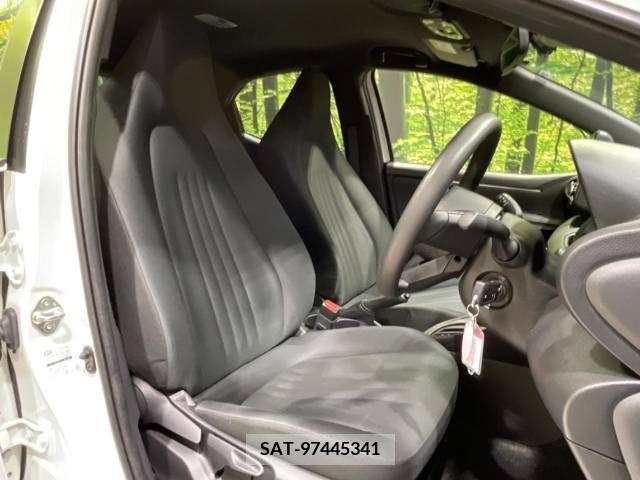 Toyota YARIS 2022-07 291137-8
