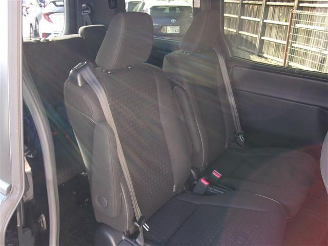 Toyota NOAH HYBRID 2021-03 23648-23