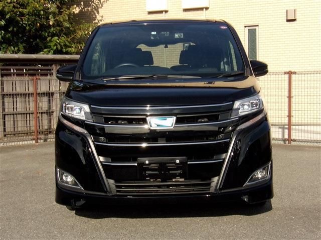 Toyota NOAH HYBRID 2021-03 23648-4