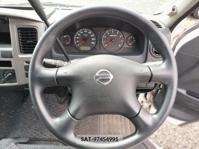 Nissan Caravan 2011-02 263556-9