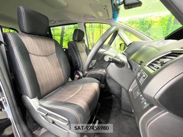 Nissan SERENA 2014-01 345866-7