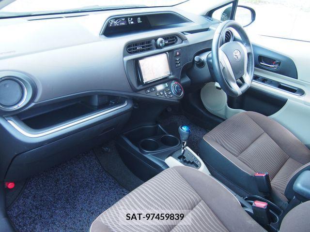 Toyota AQUA 2014-11 356222-5
