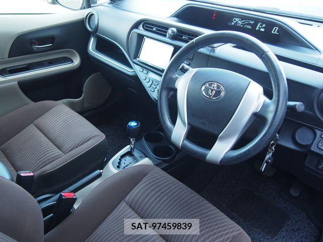 Toyota AQUA 2014-11 356222-3