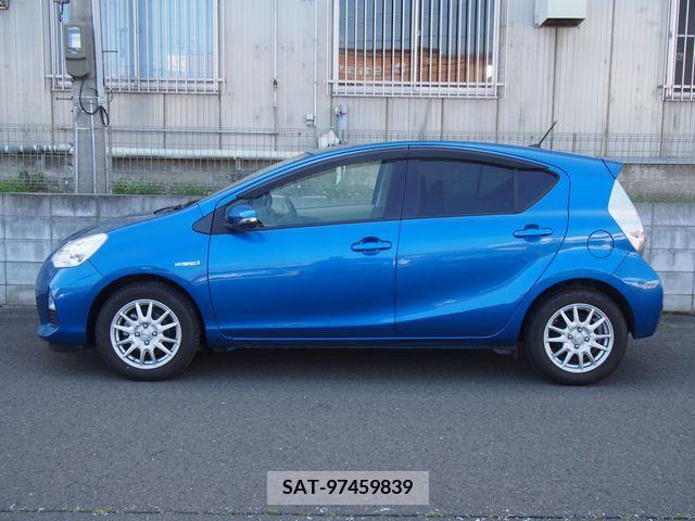 Toyota AQUA 2014-11 356222-18