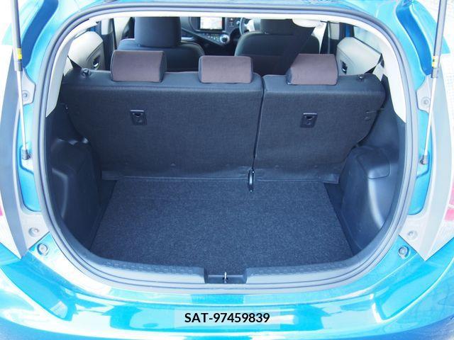 Toyota AQUA 2014-11 356222-7