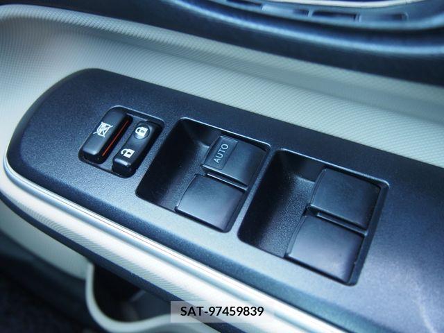 Toyota AQUA 2014-11 356222-14