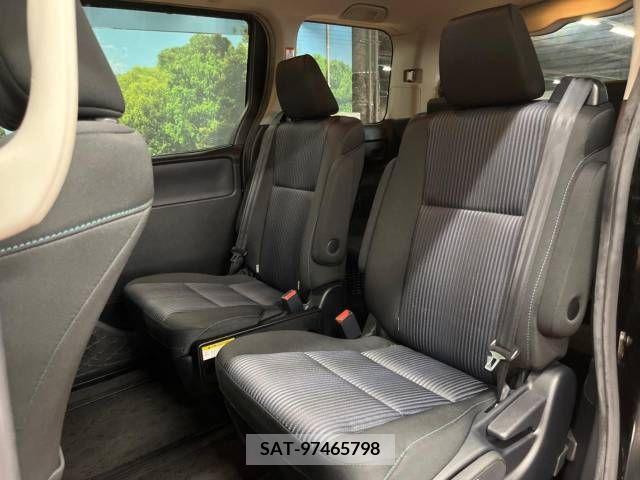 Toyota VOXY 2015-06 346290-9