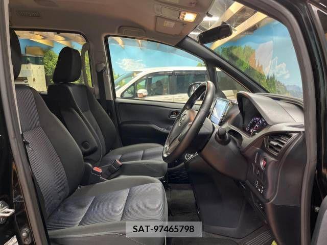 Toyota VOXY 2015-06 346290-8