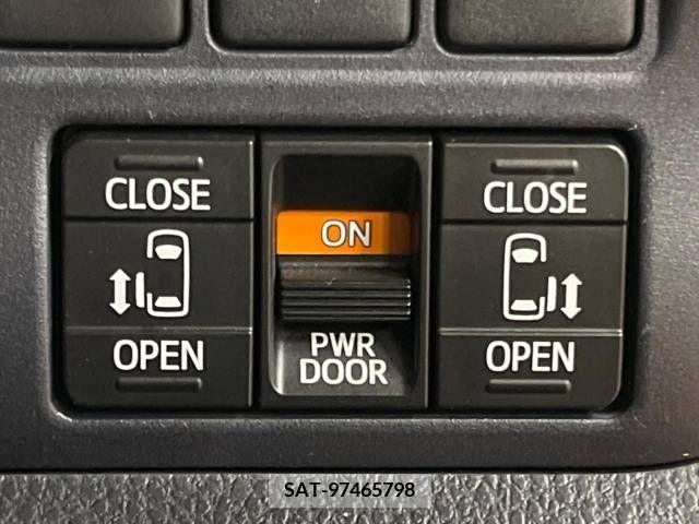 Toyota VOXY 2015-06 346290-4