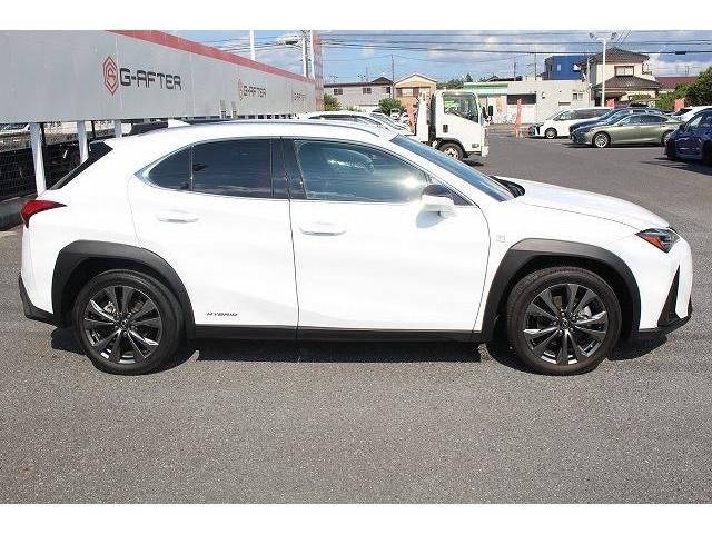 Lexus UX 2020-03 6307-10