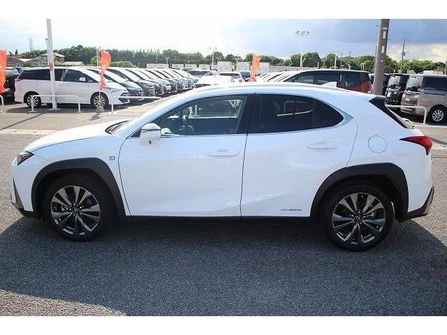 Lexus UX 2020-03 6307-8