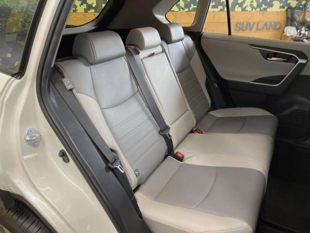 Toyota RAV4 2020-01 187046-11