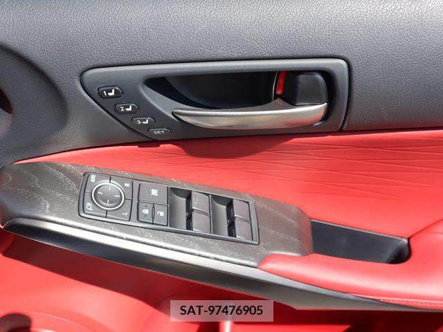 Lexus IS 2021-08 236363-18