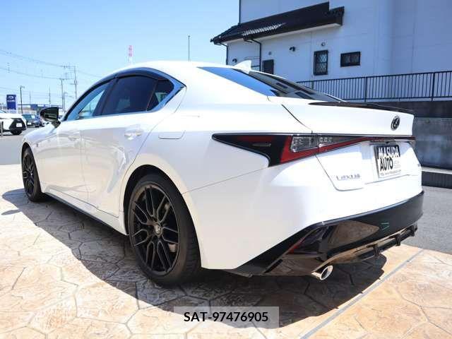 Lexus IS 2021-08 236363-4